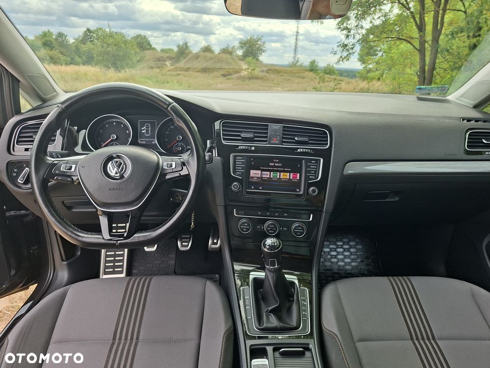 Volkswagen Golf 1.2 TSI BlueMotion Technology Allstar - 5