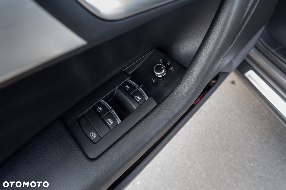 Audi A3 Sportback 2.0 TFSI (DSG) S tronic S line Sportpaket plus - 29