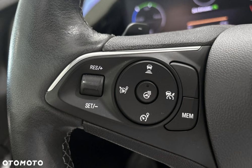 Opel Grandland X Plug-in-Hybrid4 1.6 DI Start/Stop Ultimate - 24