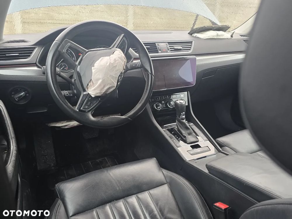 Skoda Superb 2.0 TDI DSG Style - 10