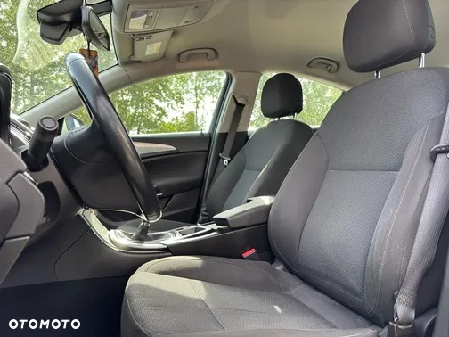 Opel Insignia - 10
