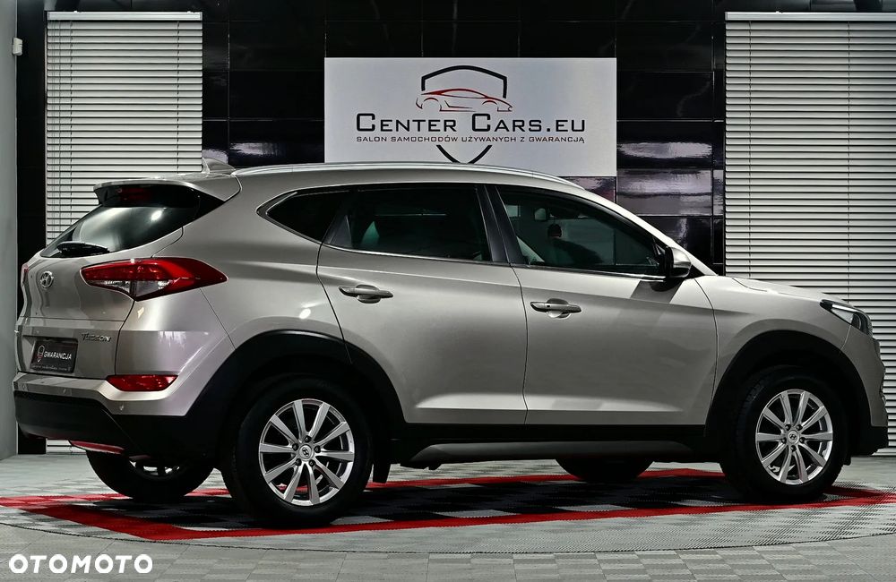 Hyundai Tucson 1.7 CRDI BlueDrive Style 2WD - 16