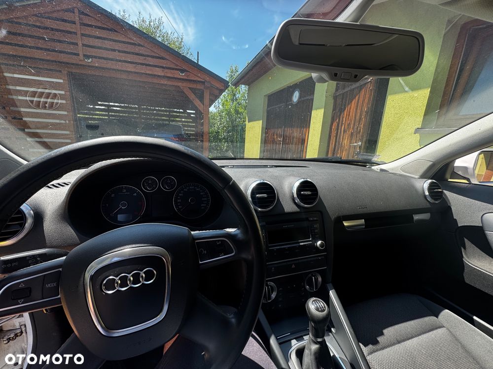 Audi A3 2.0 TDI DPF Ambiente - 19