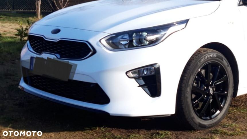 Kia Ceed 1.6 CRDi SCR M - 11