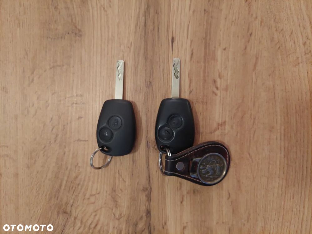 Renault Clio - 21