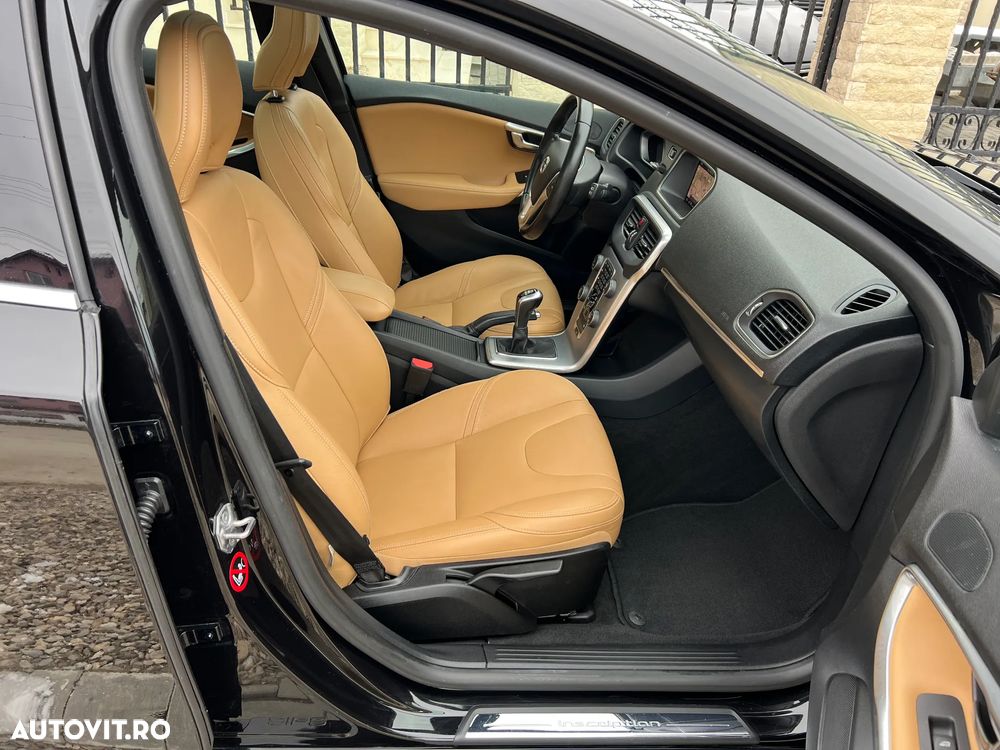 Volvo V40 D2 Inscription - 7