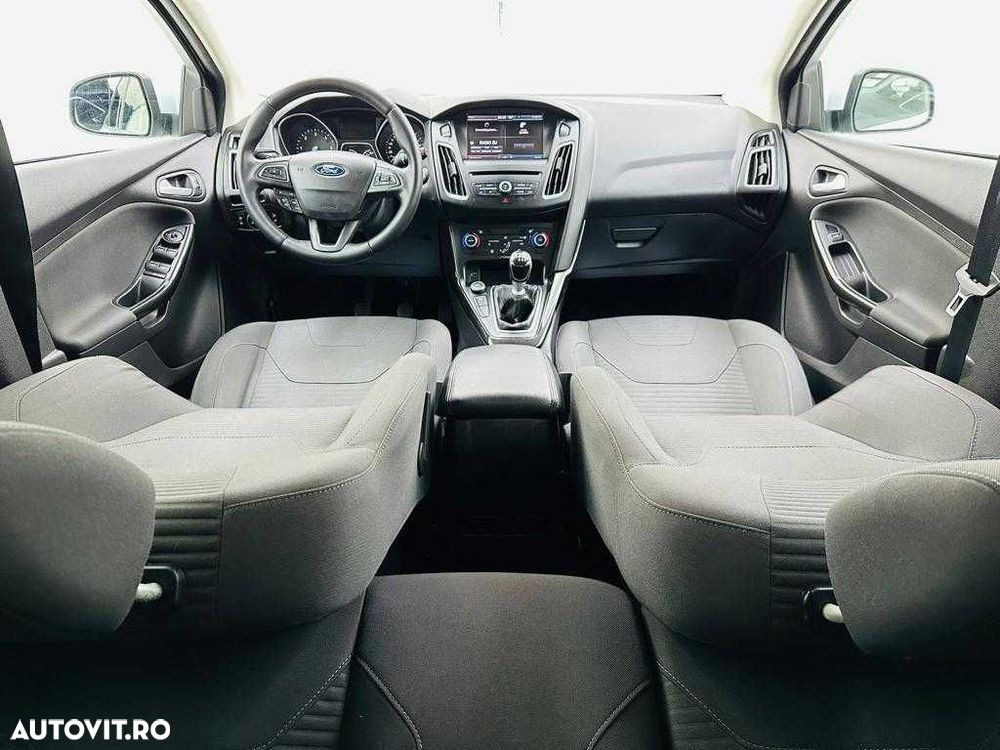 Ford Focus - 6