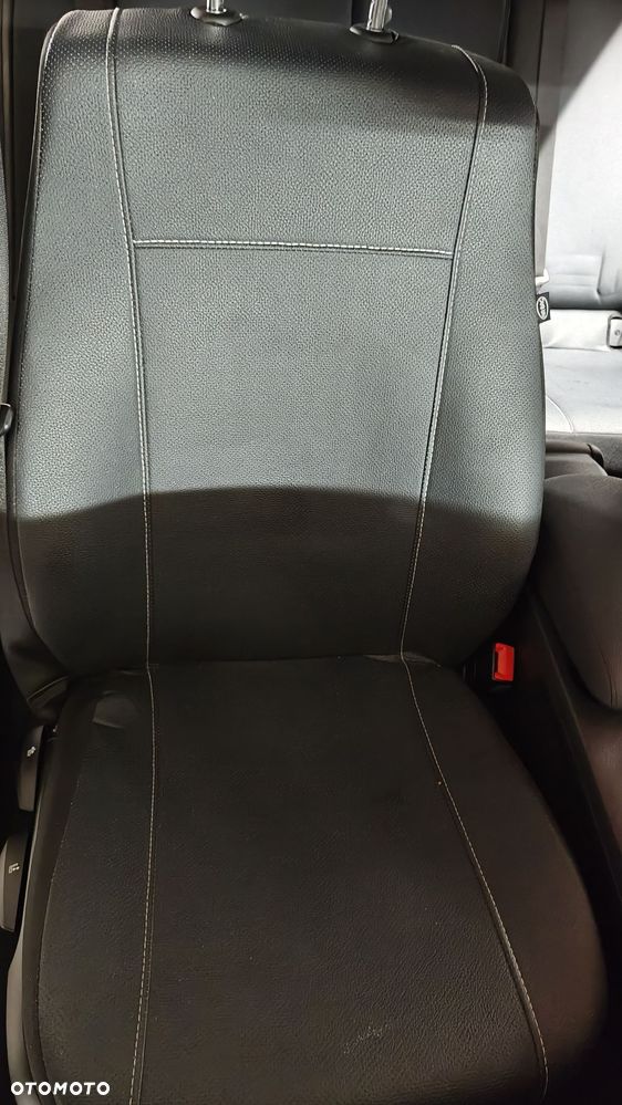 BMW X1 sDrive18i - 11