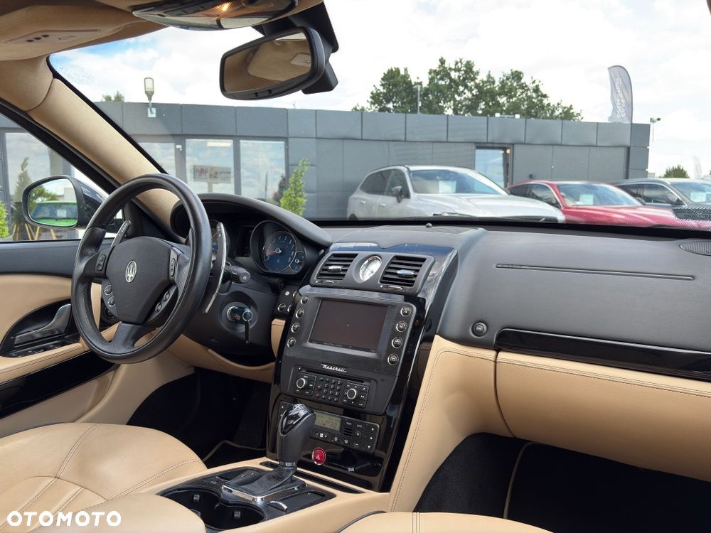 Maserati Quattroporte - 14