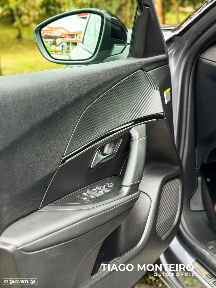 Peugeot 2008 1.2 PureTech GT EAT8 - 56