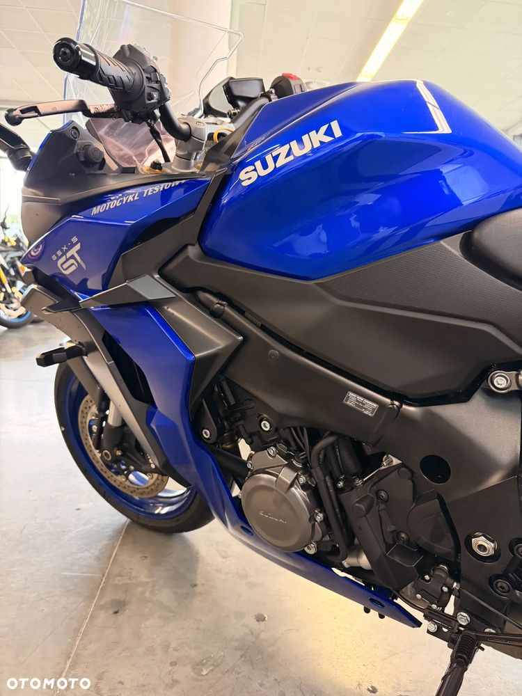 Suzuki GSX 1000 - 7