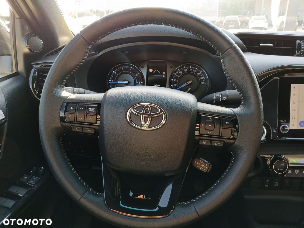 Toyota Hilux 2.8 D-4D mHEV Double Cab Invincible 4x4 - 14