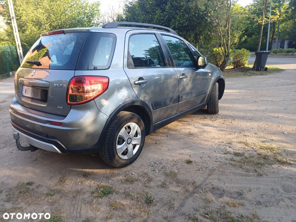 Suzuki SX4 1.6 VVT 4x4 Club - 10
