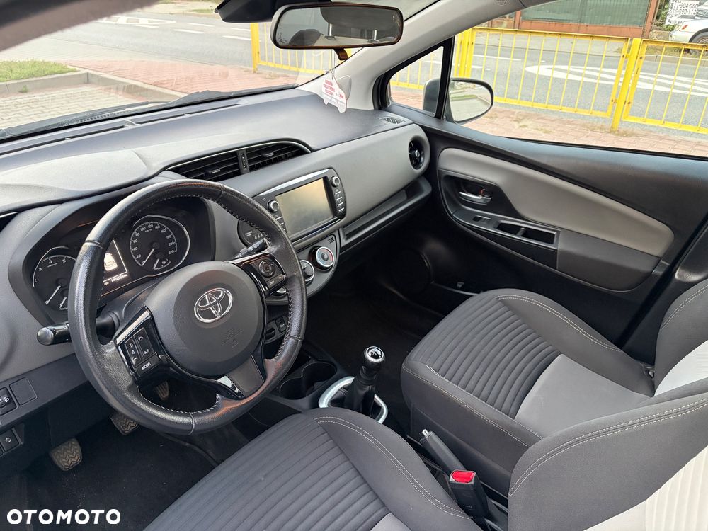 Toyota Yaris 1.0 Premium - 8