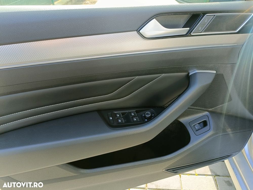 Volkswagen Passat Variant 2.0 TDI 4Mot DSG Highline - 17