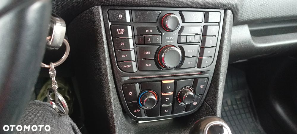 Opel Meriva - 12