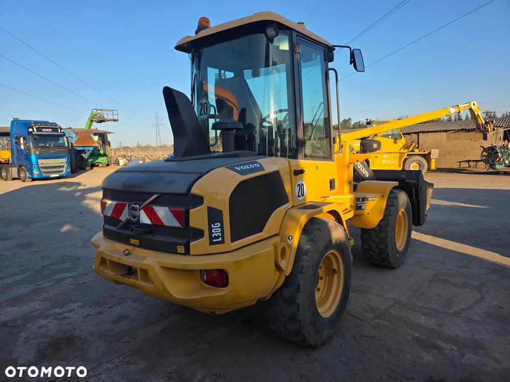 Volvo L30G Krokodyl Widly z Niemiec Cat Liebherr Atlas - 4
