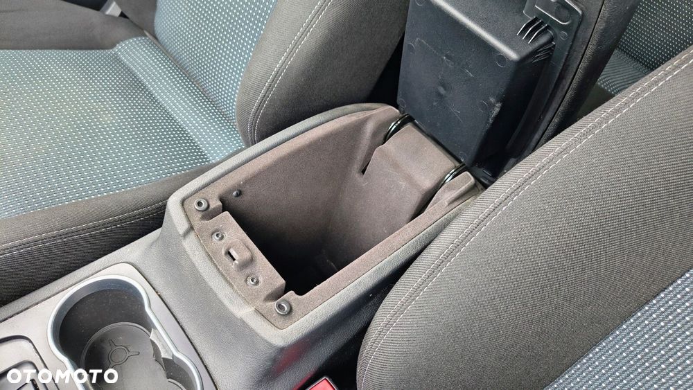 Ford S-Max - 29