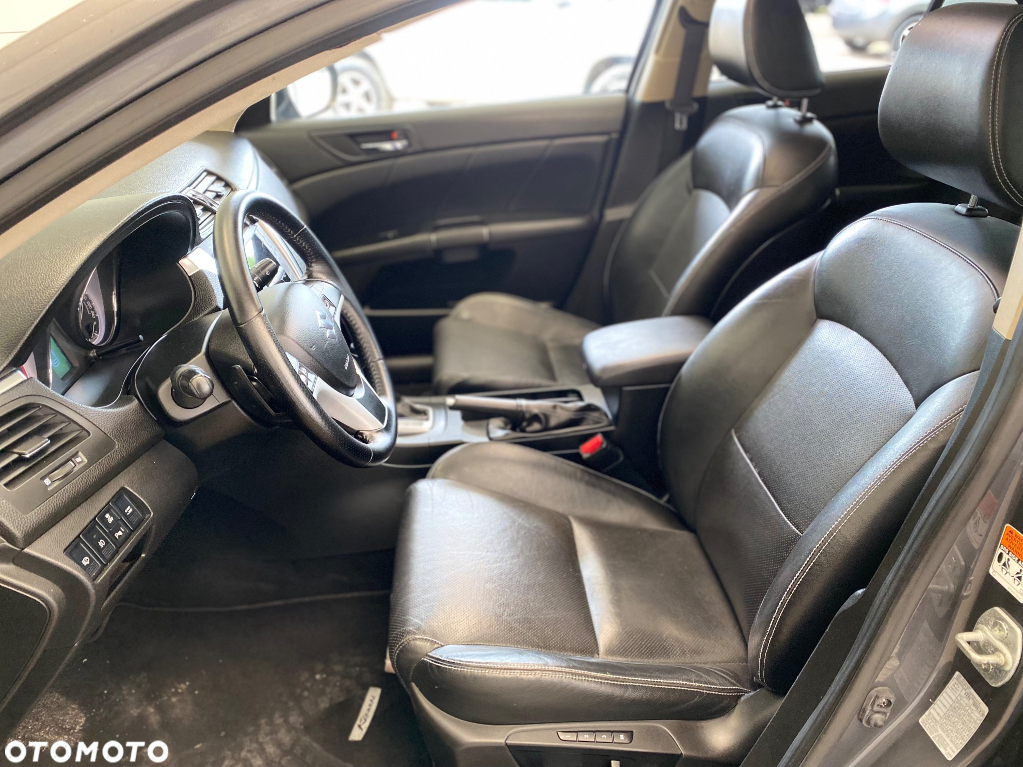 Suzuki Kizashi 2.4 Sport 4WD CVT - 8