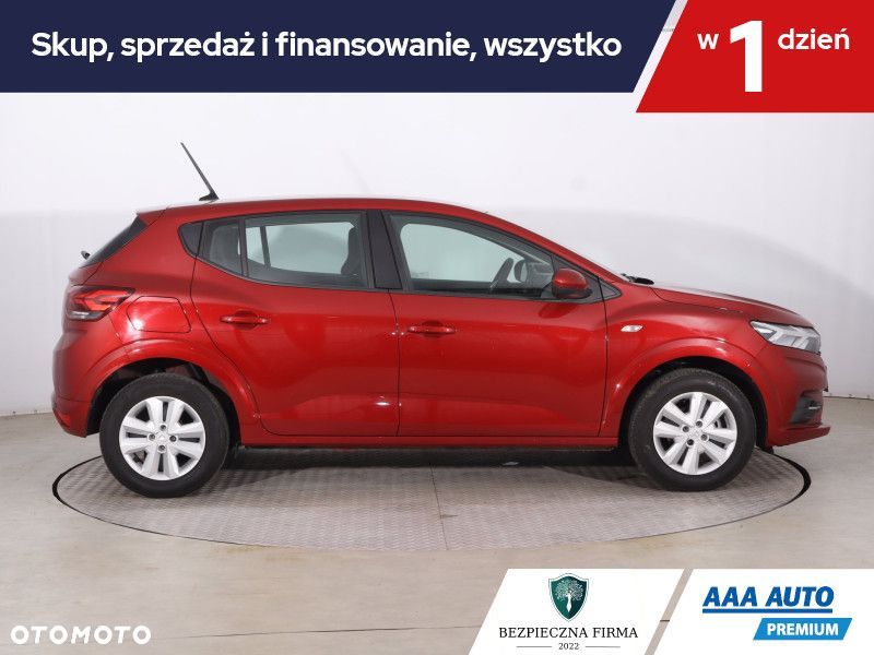 Dacia Sandero - 8