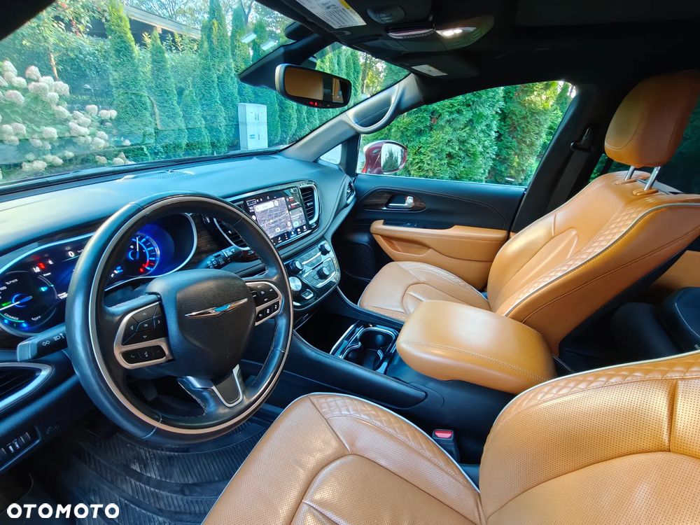 Chrysler Pacifica - 7