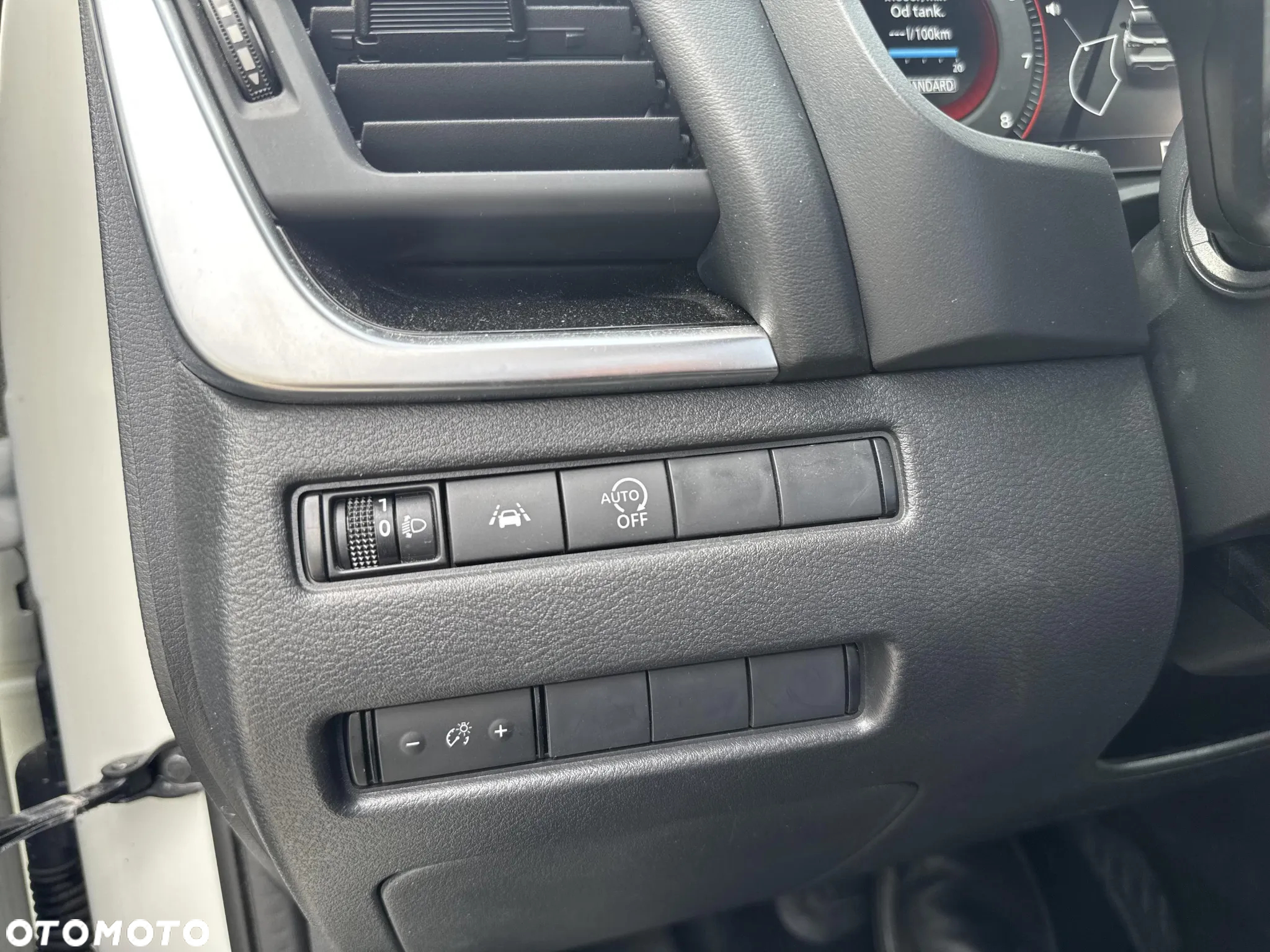Nissan Qashqai 1.3 DIG-T mHEV N-Connecta Xtronic - 22