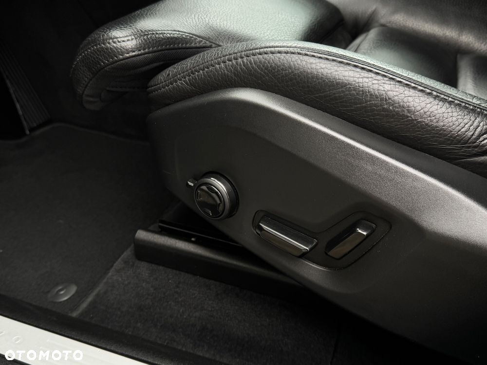 Volvo XC 60 D4 Inscription - 32