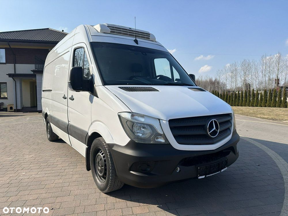 Mercedes-Benz Sprinter - 1