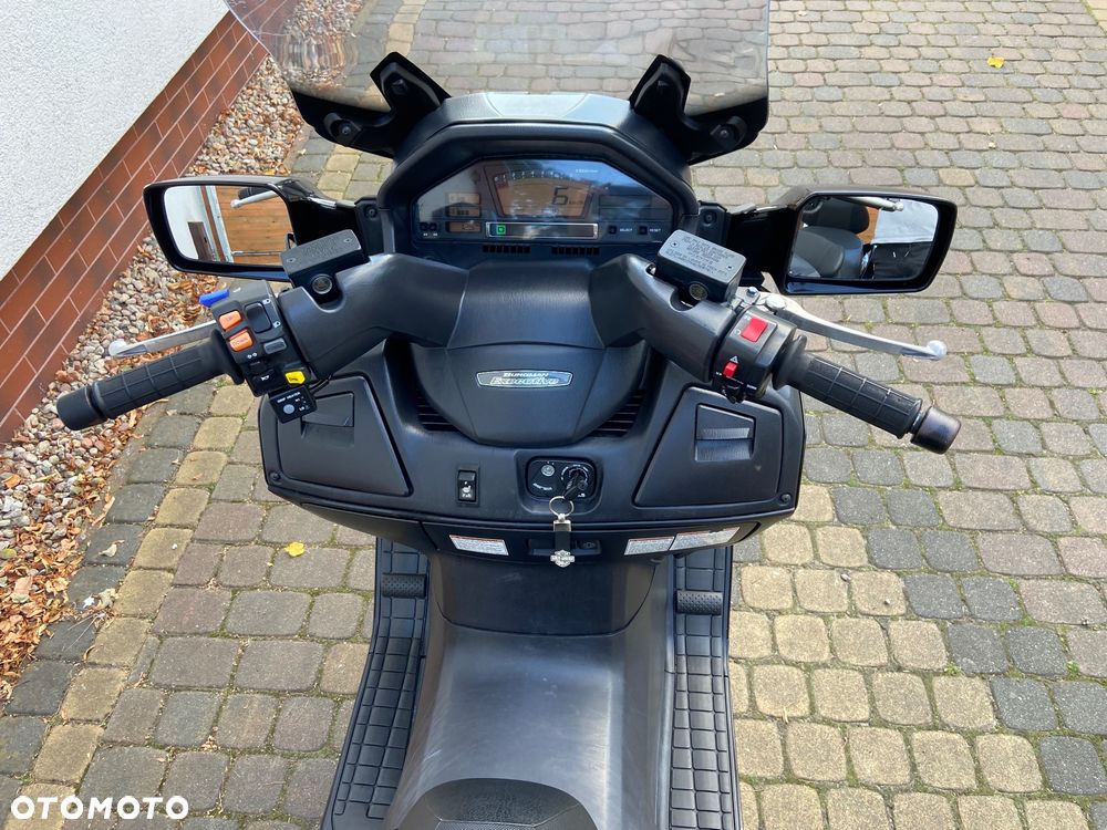 Suzuki Burgman - 7