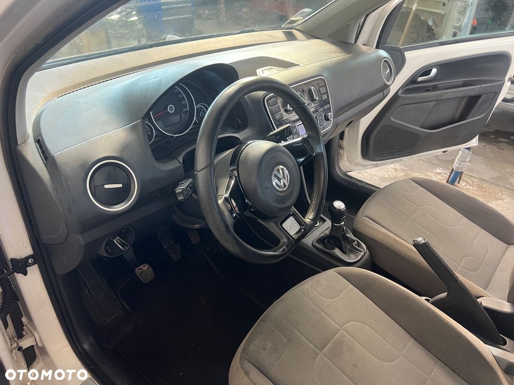 Volkswagen up! 1.0 cross Perfectline - 15