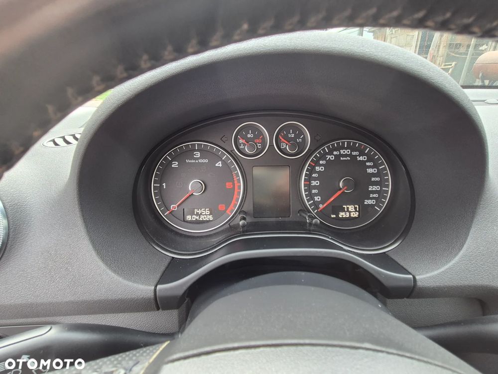 Audi A3 Sportback 2.0 TDI DPF Attraction - 7