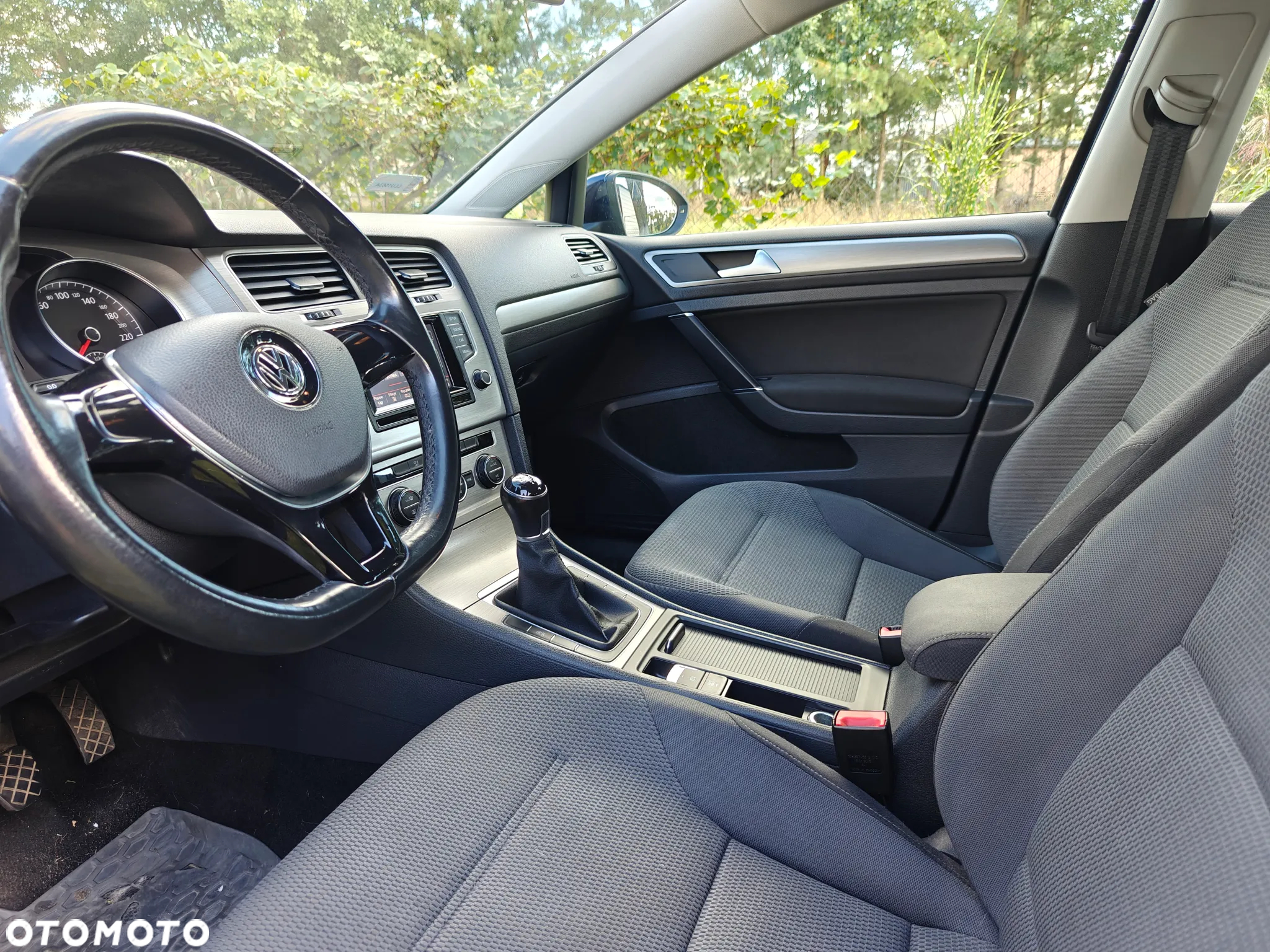 Volkswagen Golf VII 1.6 TDI BMT Comfortline - 16