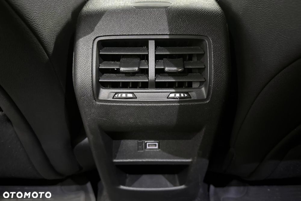 Opel Astra 1.6 T Plug-in Hybrid GS - 12