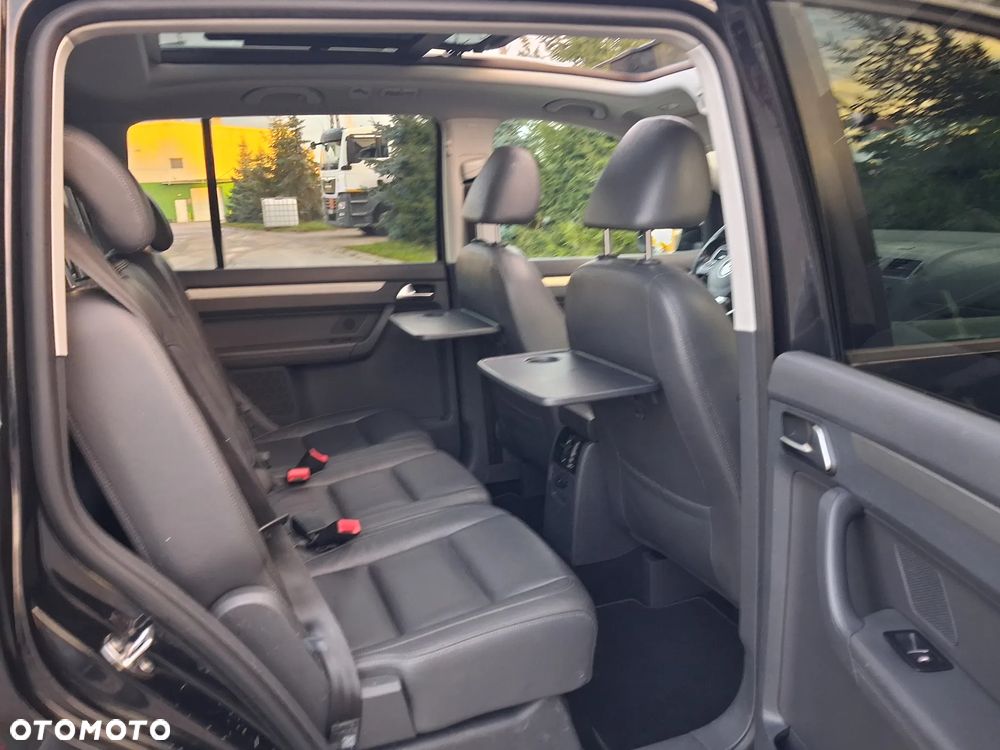 Volkswagen Touran 2.0 TDI Highline DSG - 37
