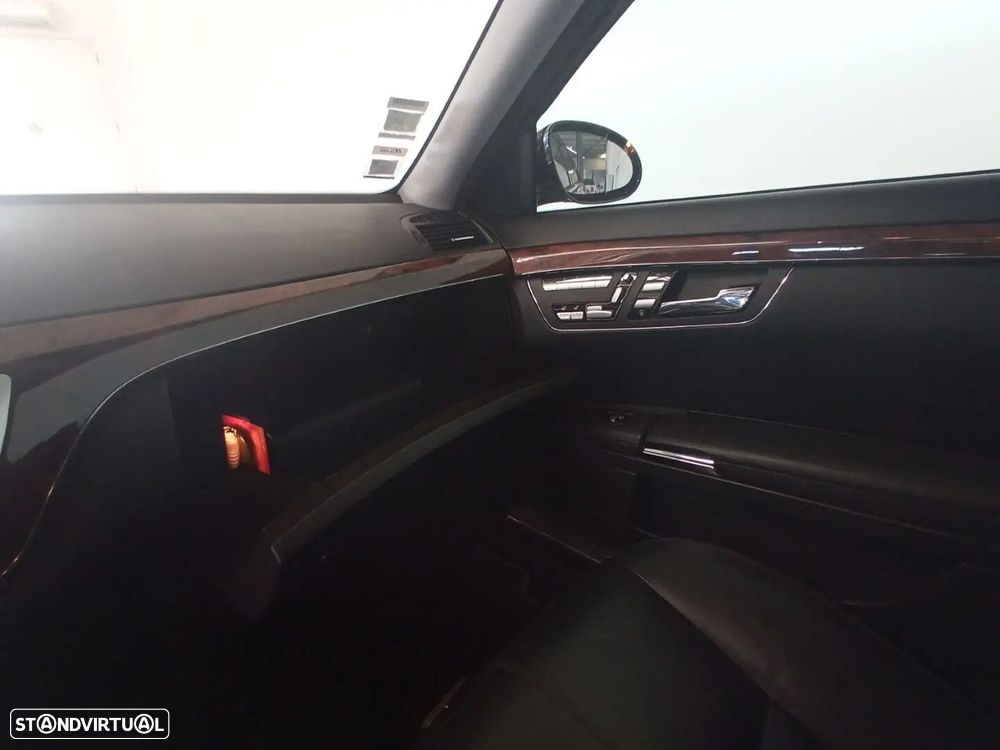 Mercedes-Benz S 320 - 13