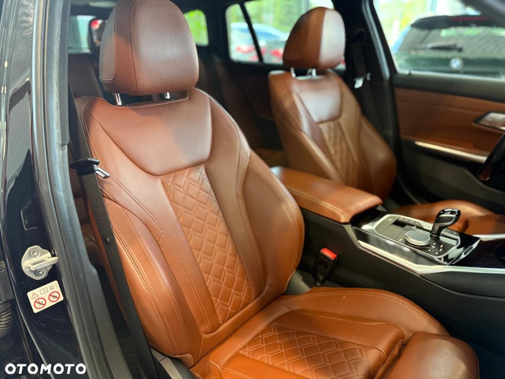 BMW Seria 3 M340i xDrive sport - 9