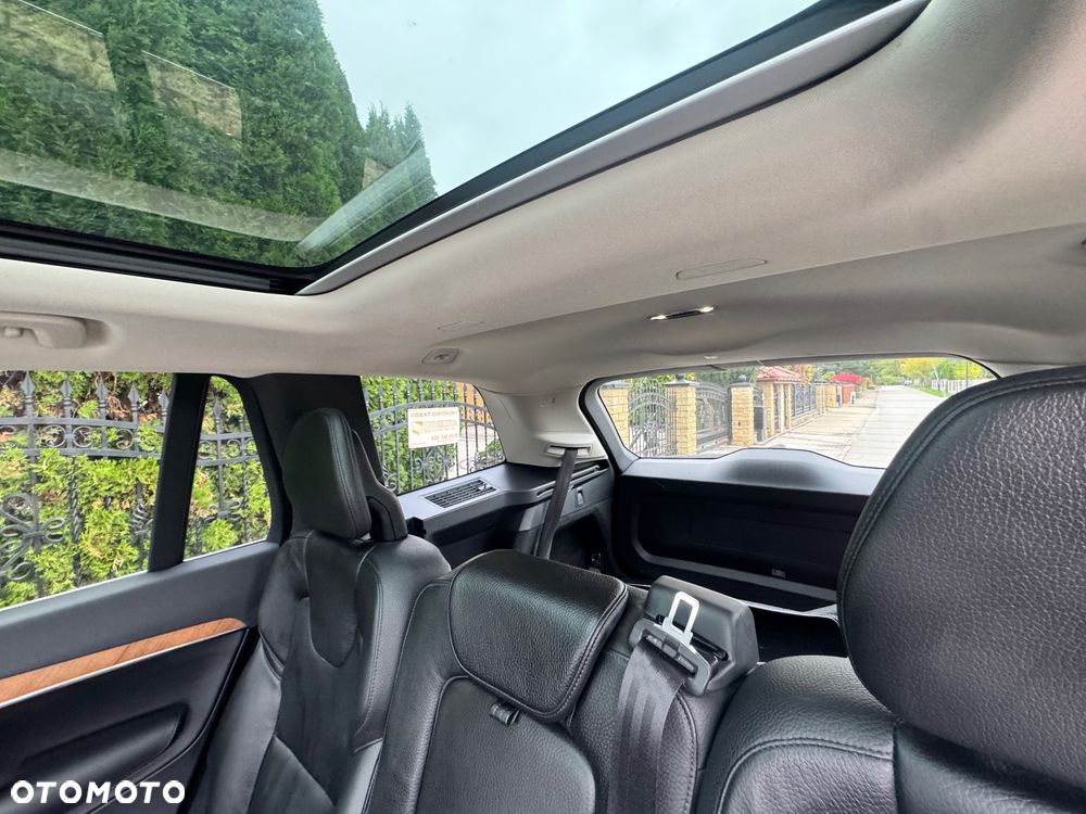 Volvo XC 90 - 25