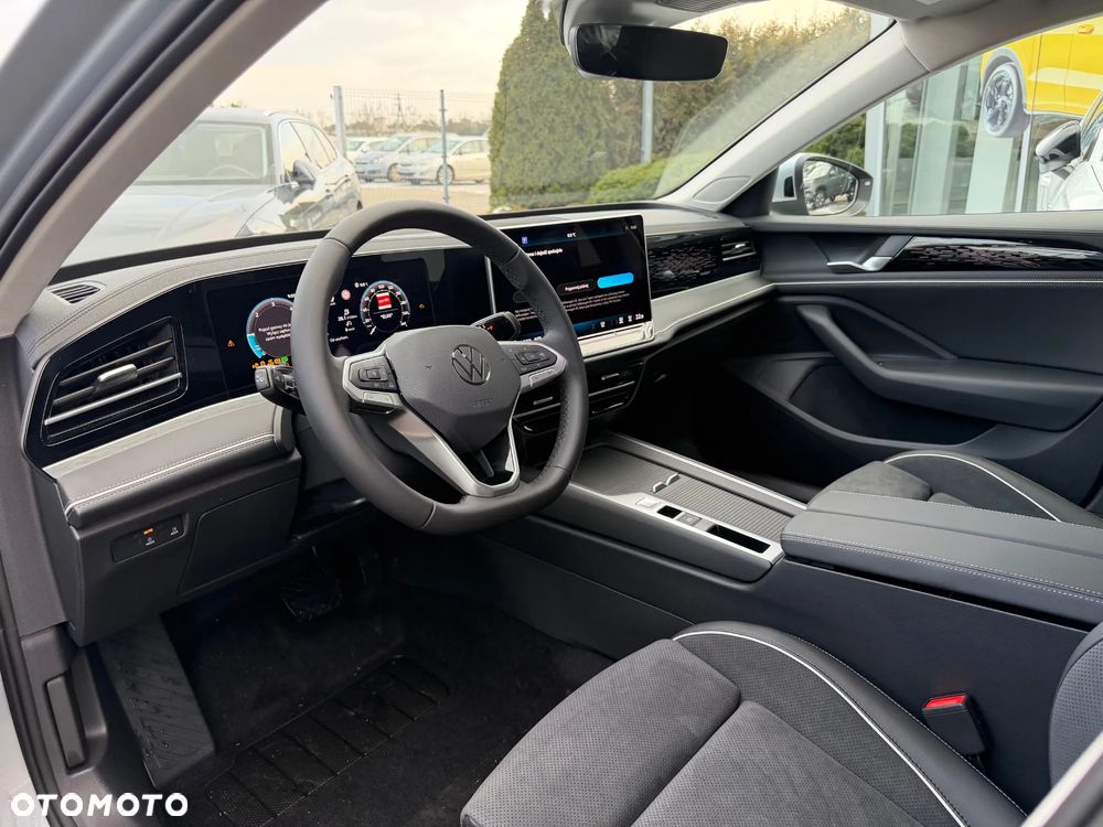 Volkswagen Passat Variant 2.0 TDI SCR Business Plus DSG - 9
