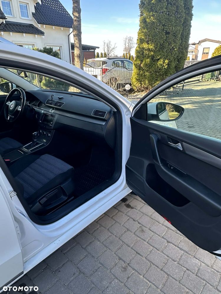 Volkswagen Passat 2.0 TDI 4Motion DSG BlueMotion Tech Comfortline - 31