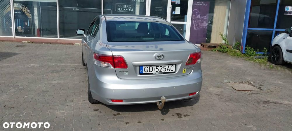 Toyota Avensis 1.8 Sol - 3