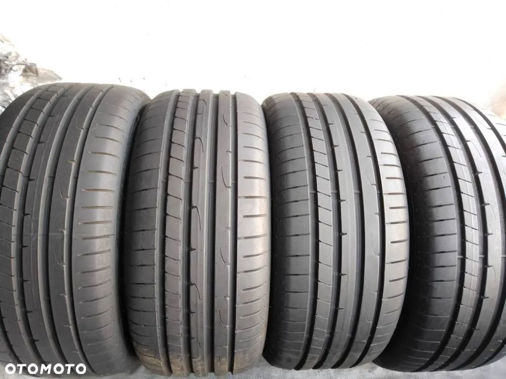 Dunlop Sport Maxx RT2 235/45 ZR17 97Y 2024 7.5-8mm - 1