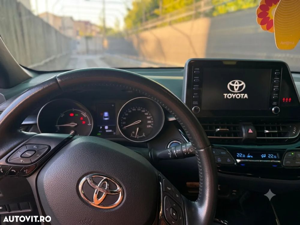 Toyota C-HR 1.8 HSD 122 CP 4x2 CVT Cult - 3