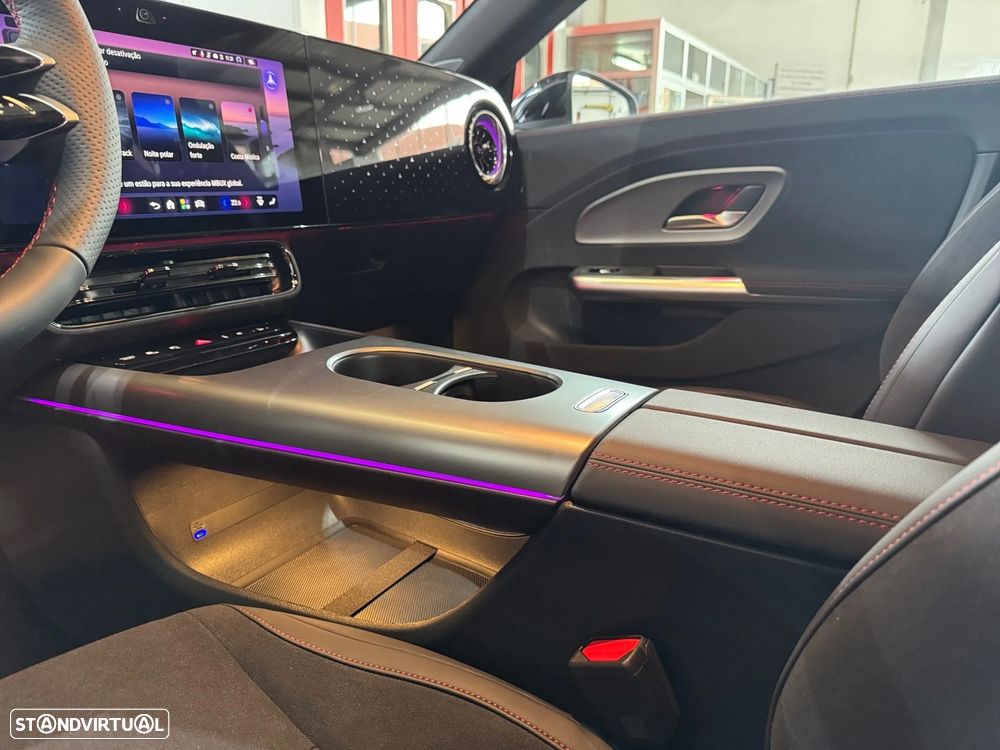 Mercedes-Benz CLA 180 Standard - 36