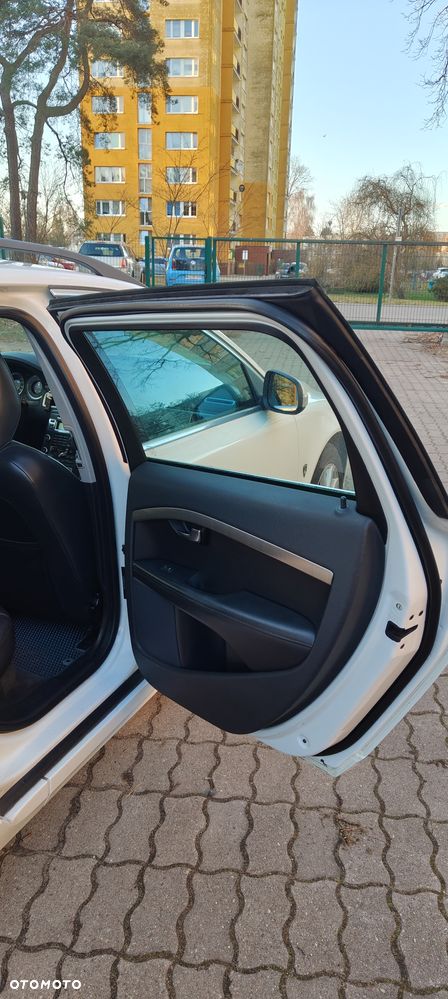 Volvo V70 D3 Geartronic Momentum - 10