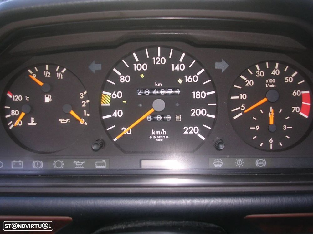 Mercedes-Benz W124 (1984-1997) 200 CE - 14