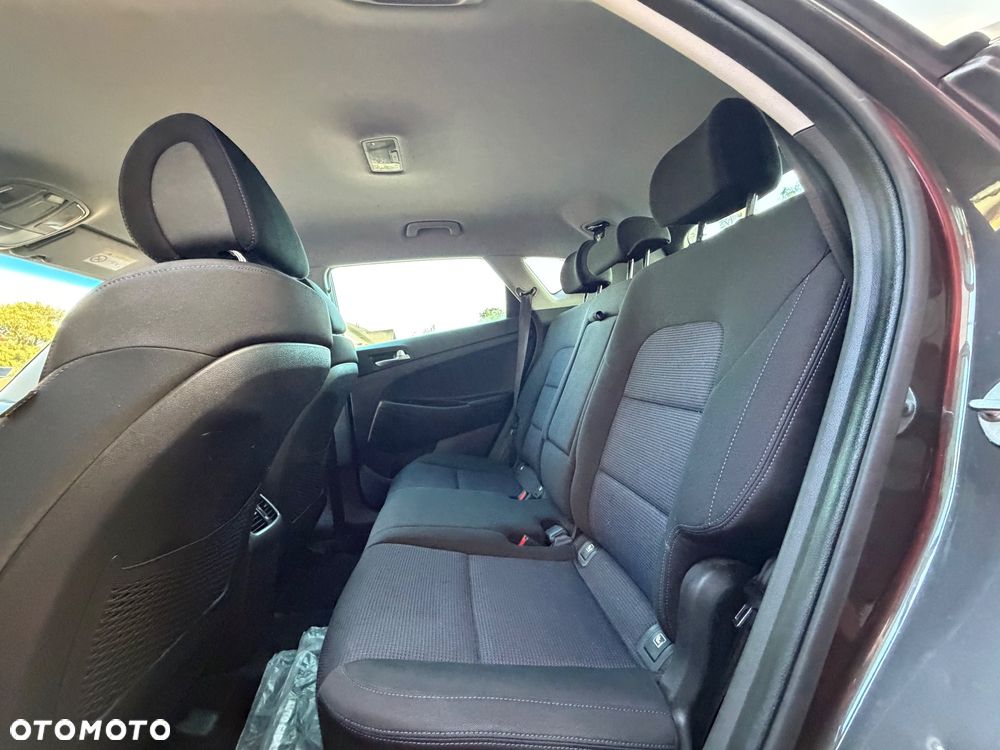 Hyundai Tucson blue 1.7 CRDi 2WD Intro Edition - 15