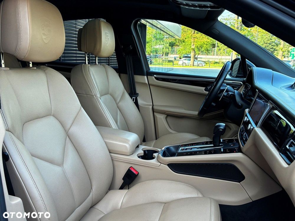 Porsche Macan - 38