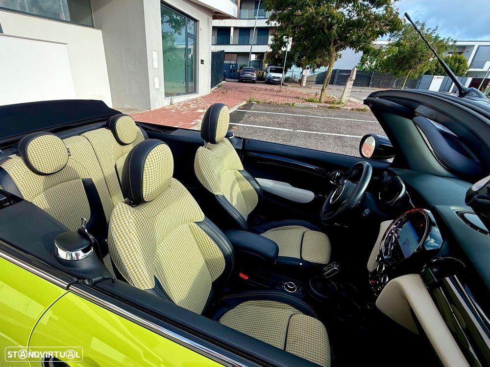 MINI Cabrio Cooper S Classic Auto Desportiva - 11