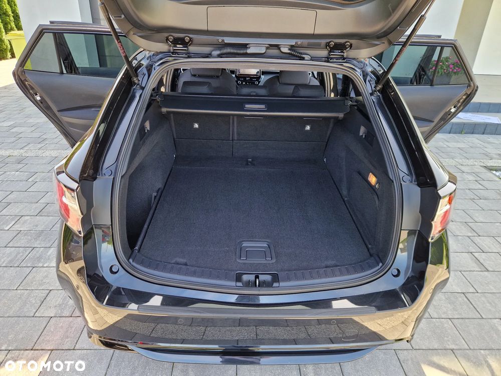 Toyota Corolla 2.0 Hybrid Executive - 22
