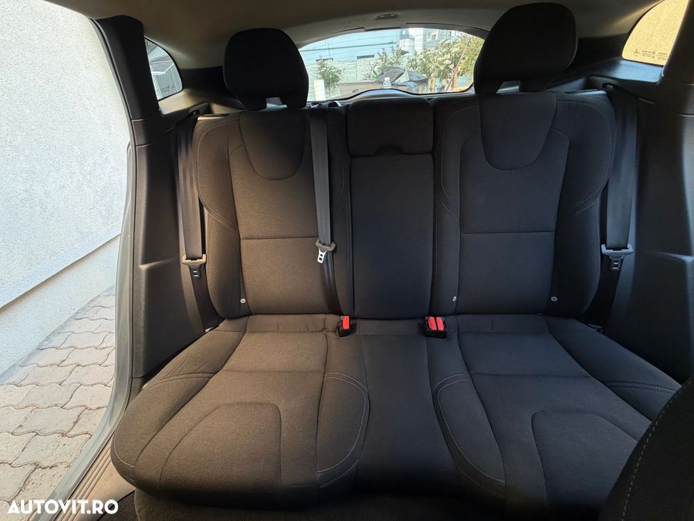 Volvo V40 D2 Geartronic Momentum - 10